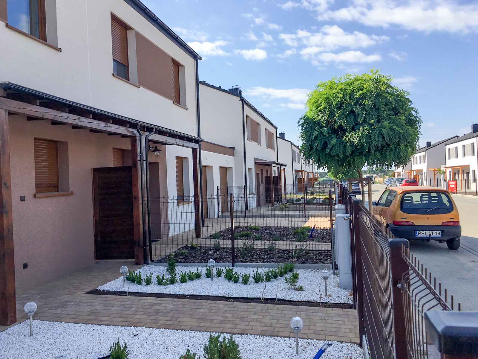 Domy na Osiedlu Kalinowym od frontu